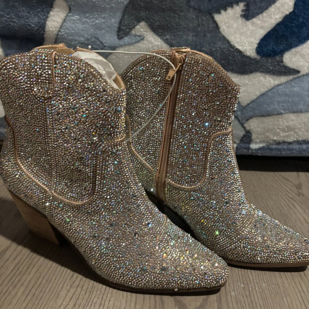 Arula Sparkly Size 8.5w Harlow Boots